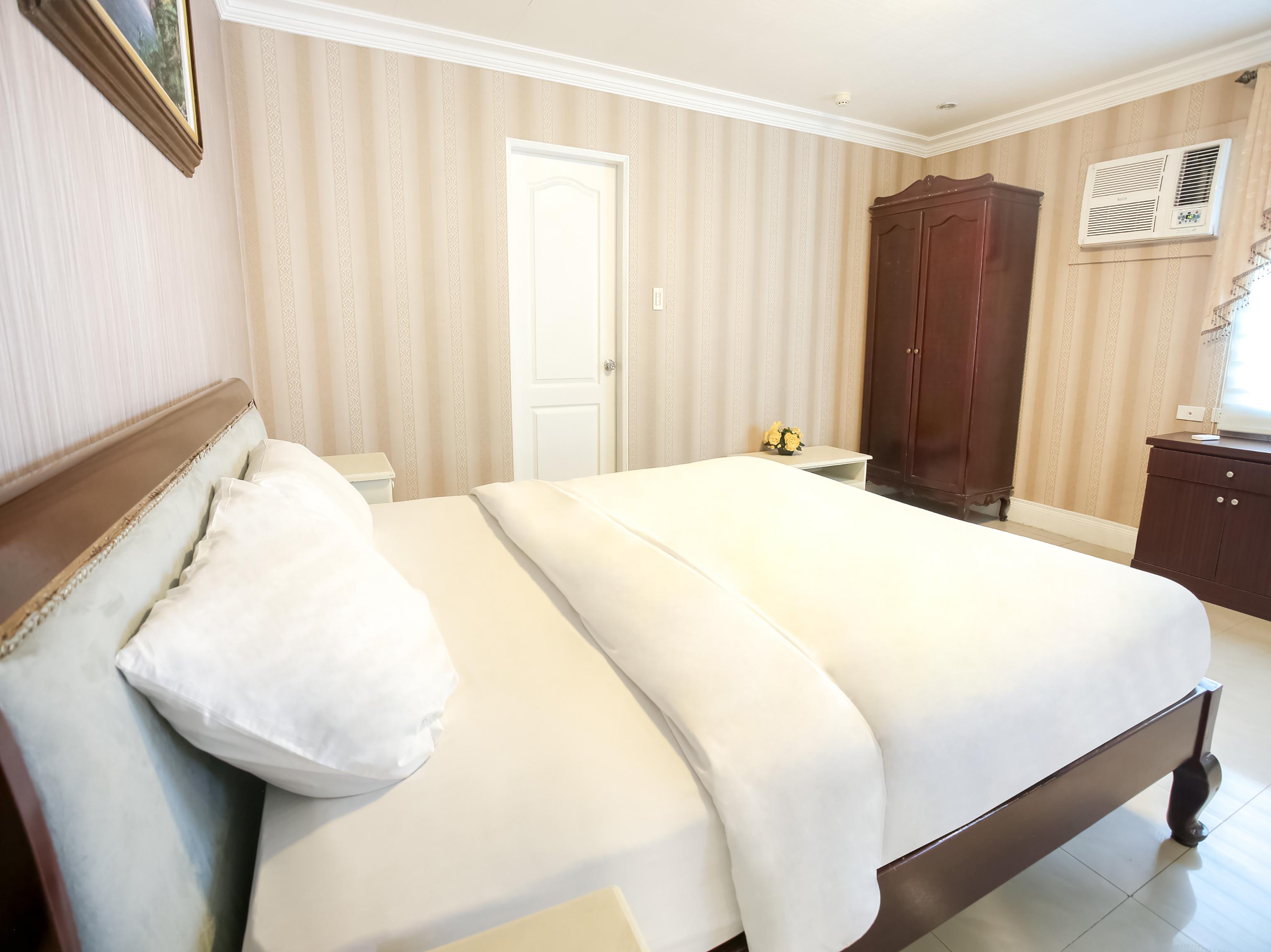 Hotel Euroasia By Bluebookers Angeles Zewnętrze zdjęcie