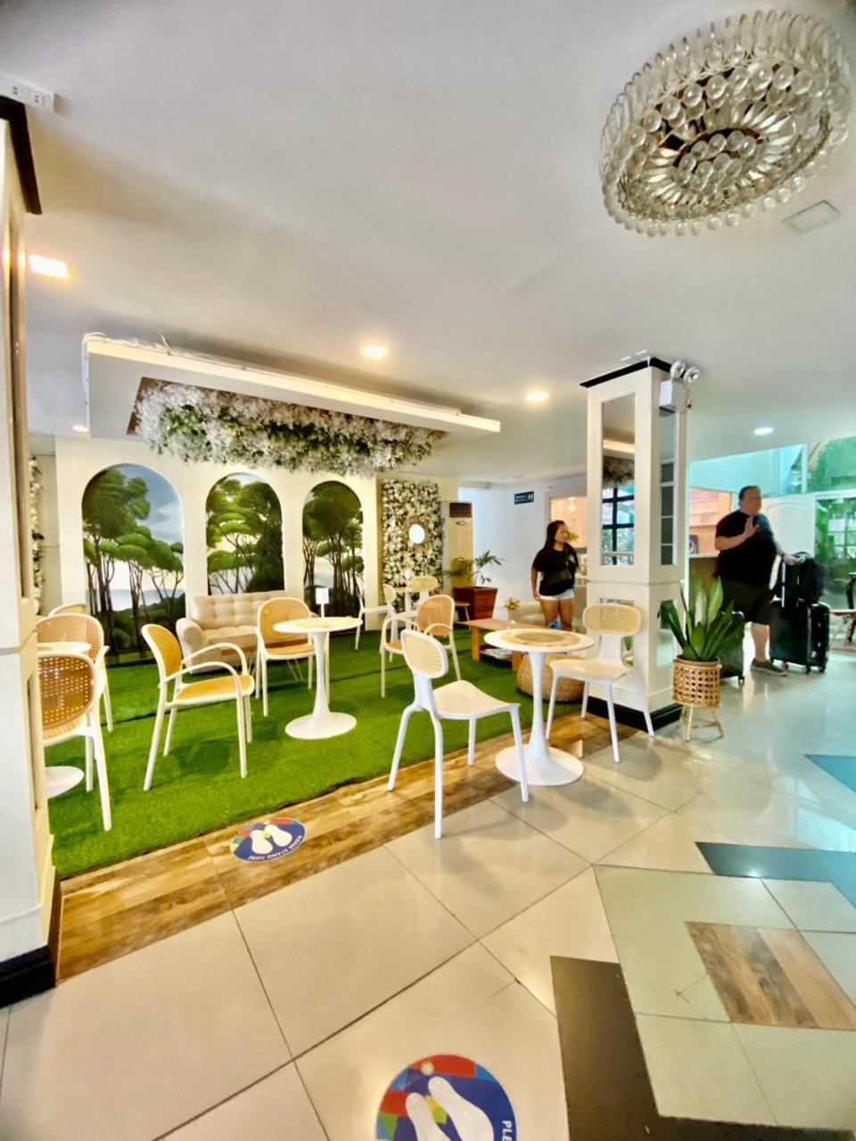Hotel Euroasia By Bluebookers Angeles Zewnętrze zdjęcie