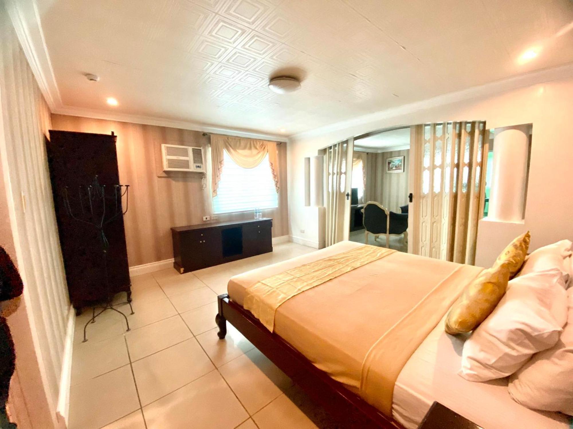 Hotel Euroasia By Bluebookers Angeles Zewnętrze zdjęcie